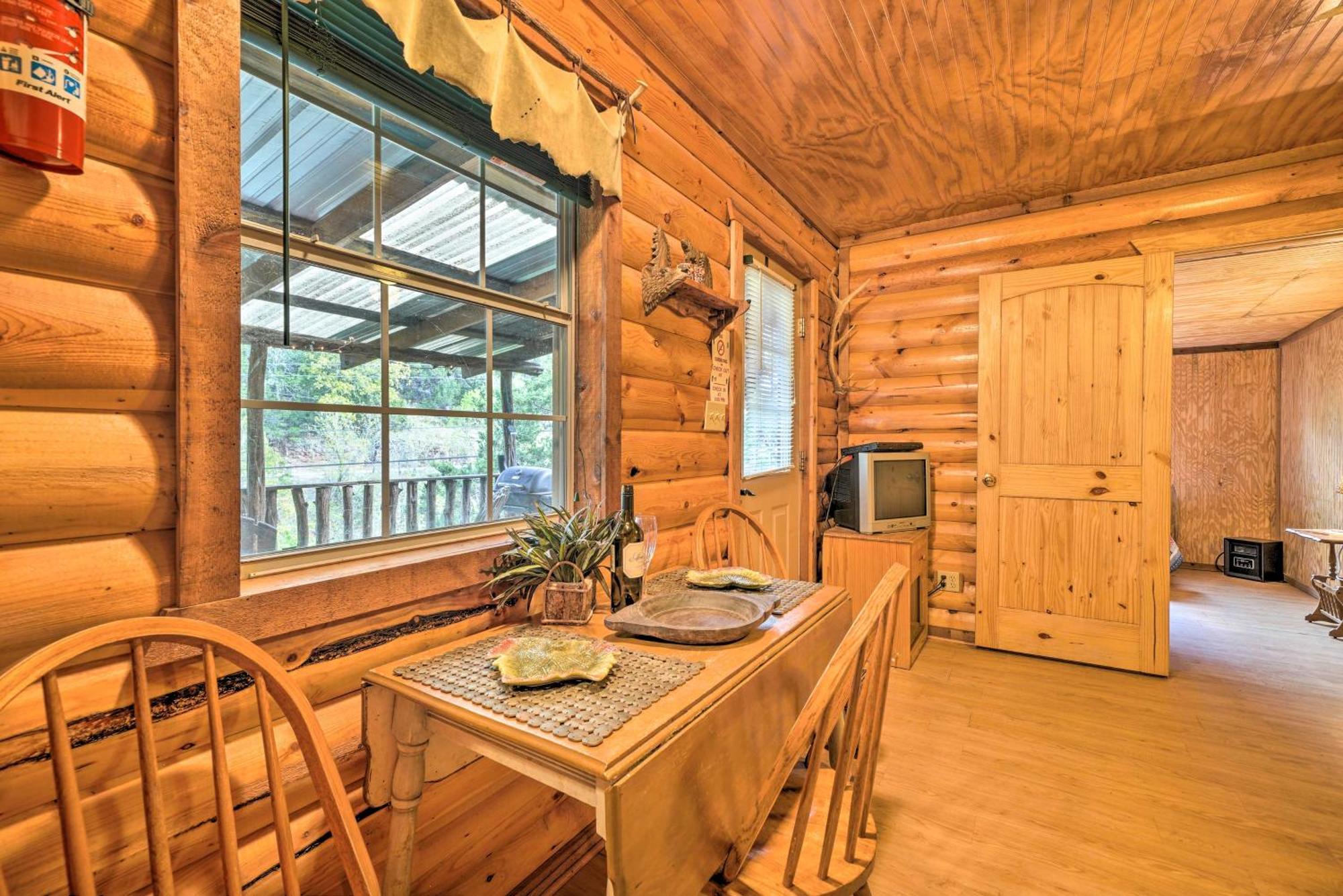 Cozy Davis Cabin With Deck - Nestled By Honey Creek! Exteriör bild